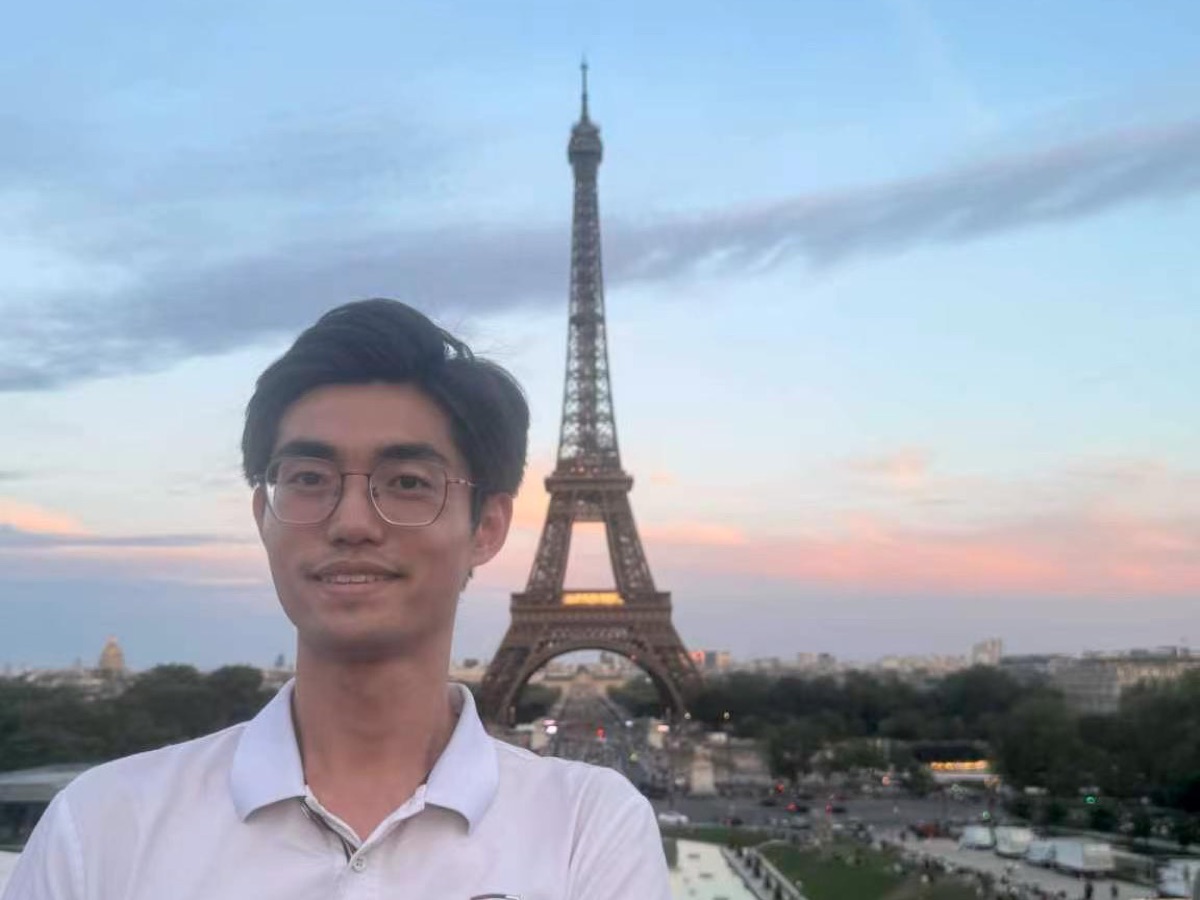 Jinshu Cai visiting Paris